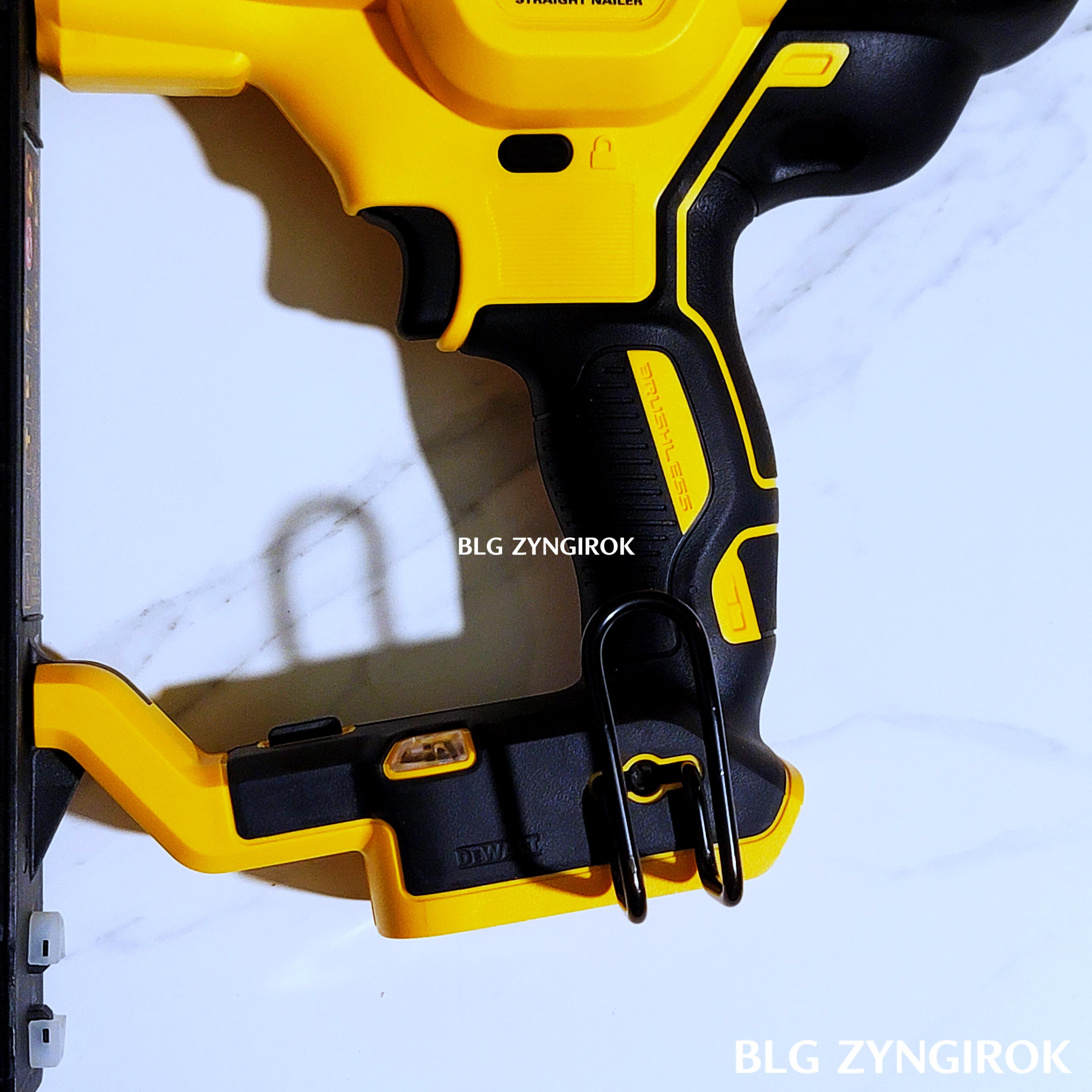 DCN662N의-손잡이-걸이-모습이다.