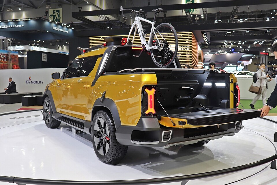 토레스 픽업트럭