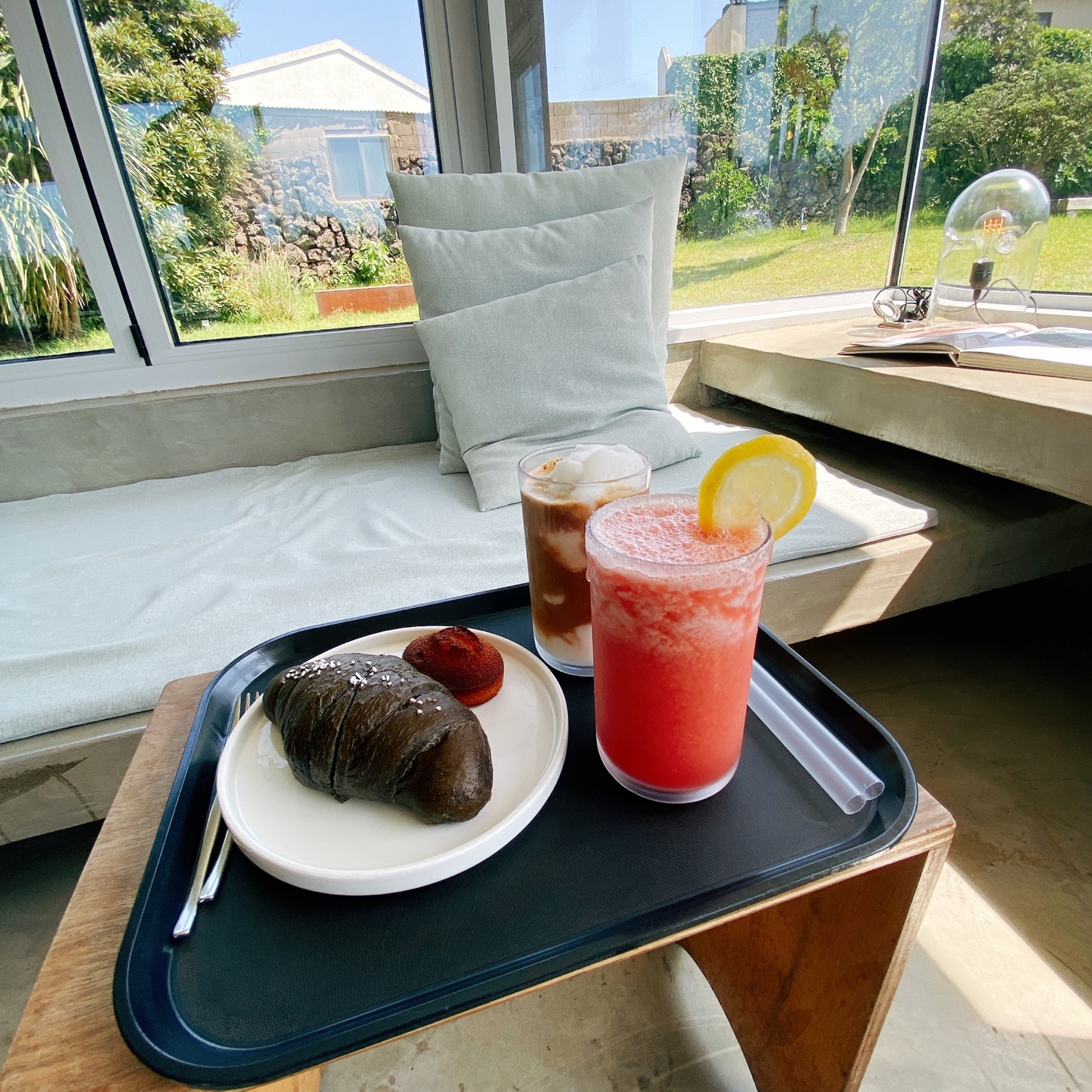 제주 구좌 평대해변 르토아베이스먼트 카페