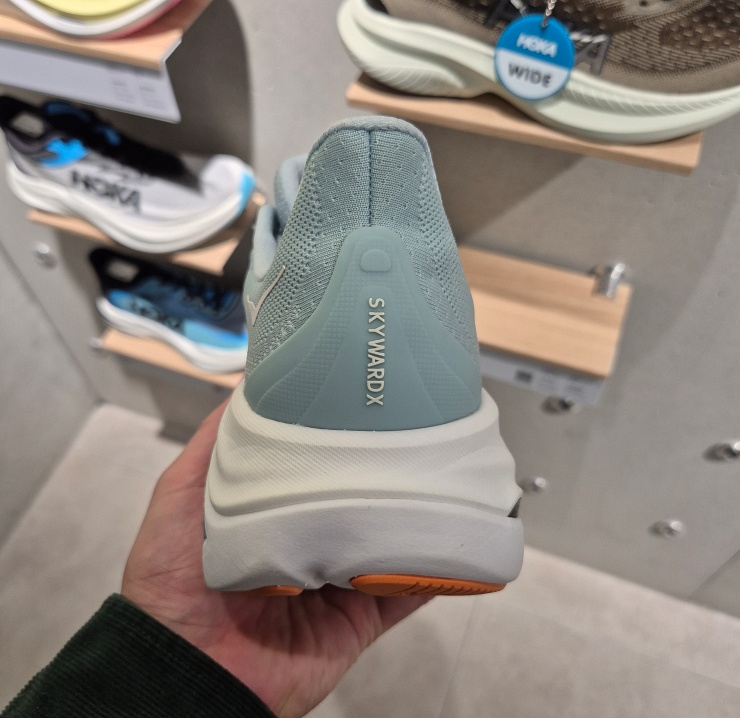 호카 스카이워드X 장단점