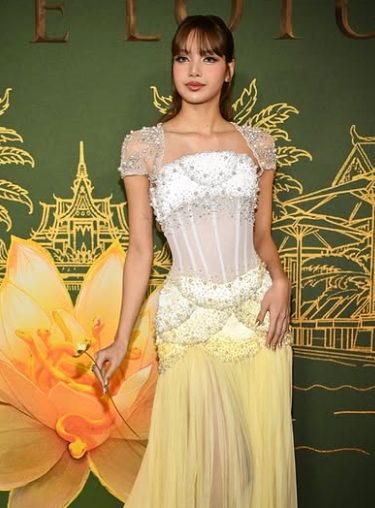 블랙핑크 리사 드레스