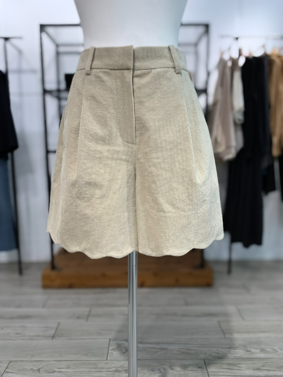 지컷 스캘럽 라인 코듀로이 쇼츠 7211430102