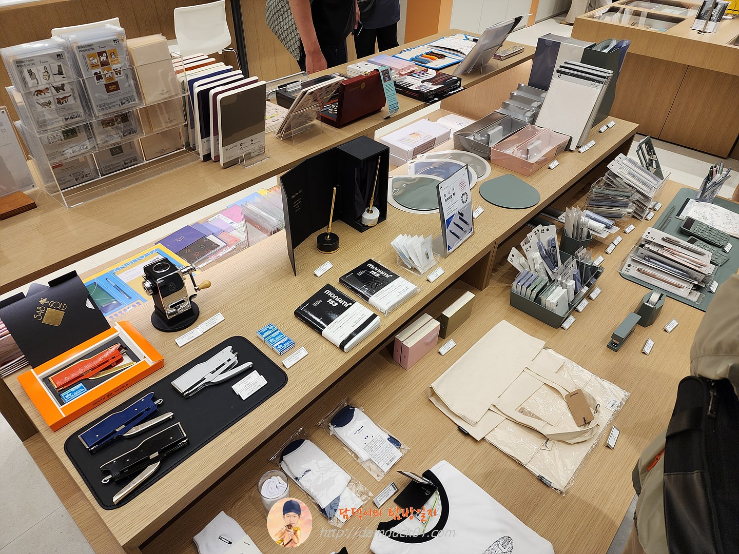 모나미 컨셉스토어 스타필드 수원점