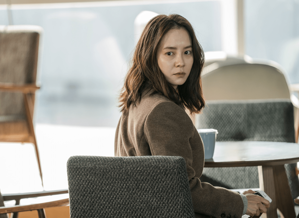 서진을-보는-유진