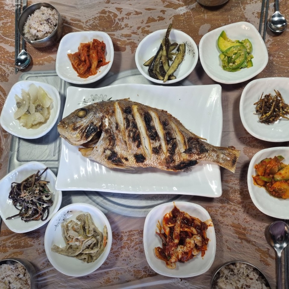 완도 소안도맛집, 대삼치&middot;전복찜 맛보려면 꼭 가야 할 이유