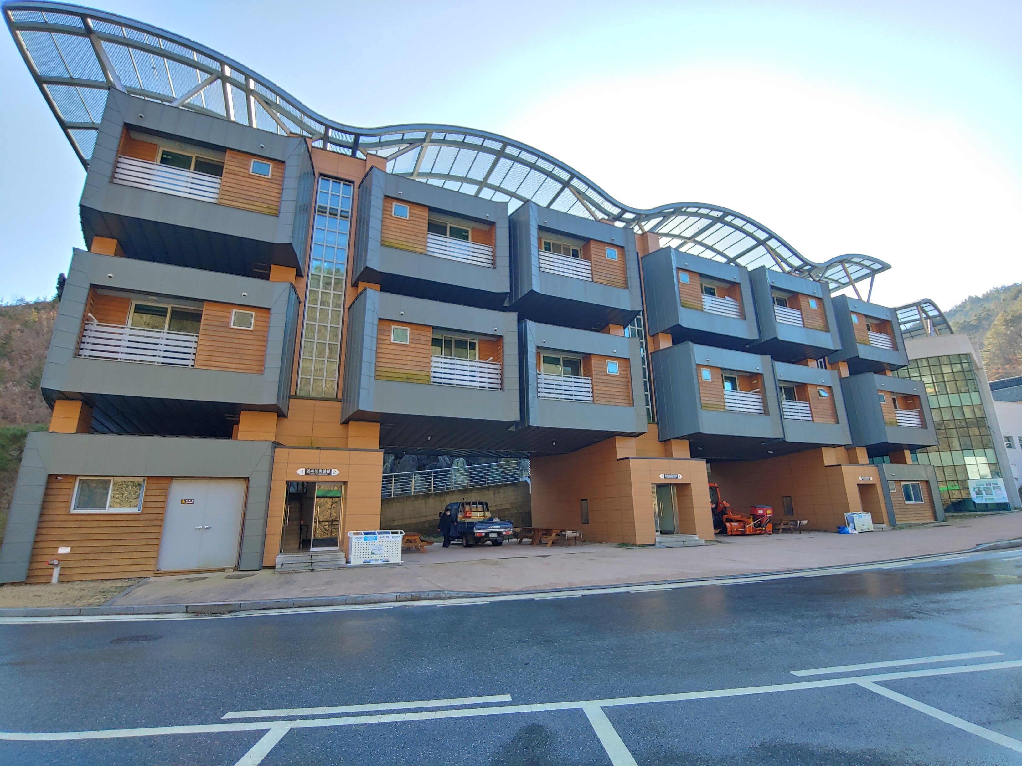 무주향로산 은하빛휴양관 외관