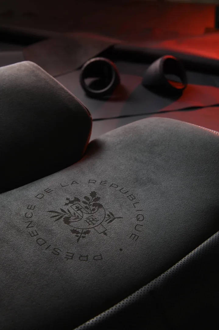 르노 라팔 프레지덴셜 차량 이미지