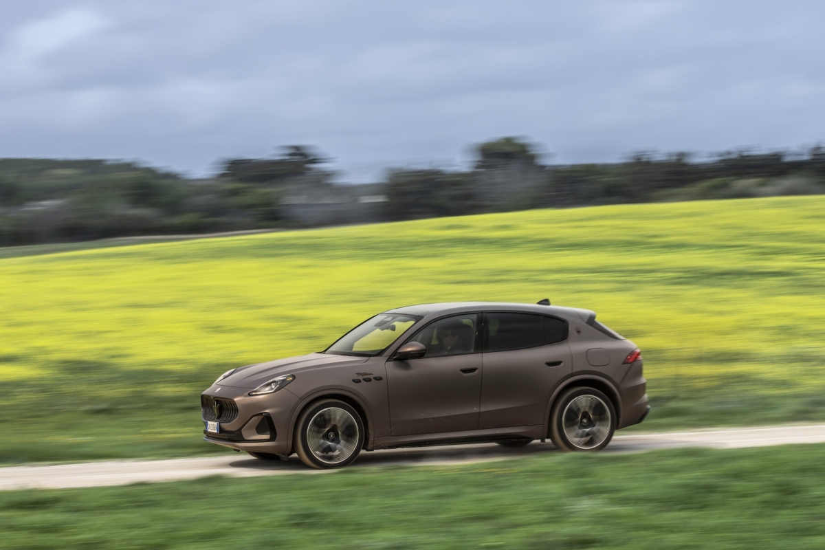 마세라티 전기 SUV 그레칼레 폴고레 사진