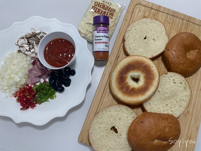 베이글-피자-재료