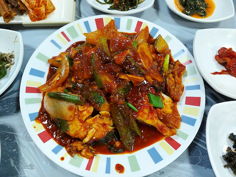 먹자 포구 입에서 살살 녹는 맛, 삼치 삼치회 삼치조림 맛있는 횟집 전남 고흥 맛집 추천