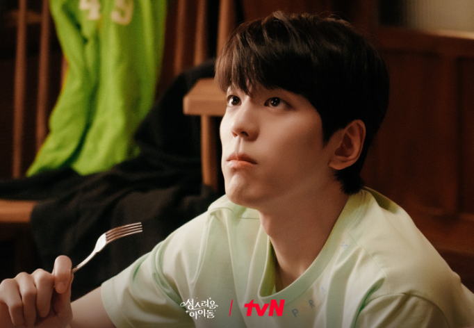 성스러운 아이돌