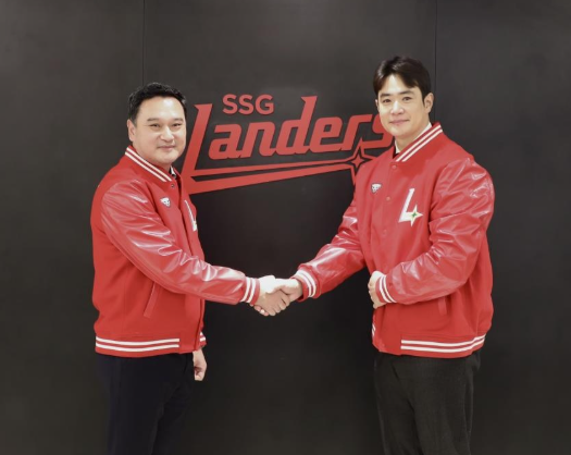 지난 5일 ssg 랜더스와 총액 22억원에 계약한 김재환