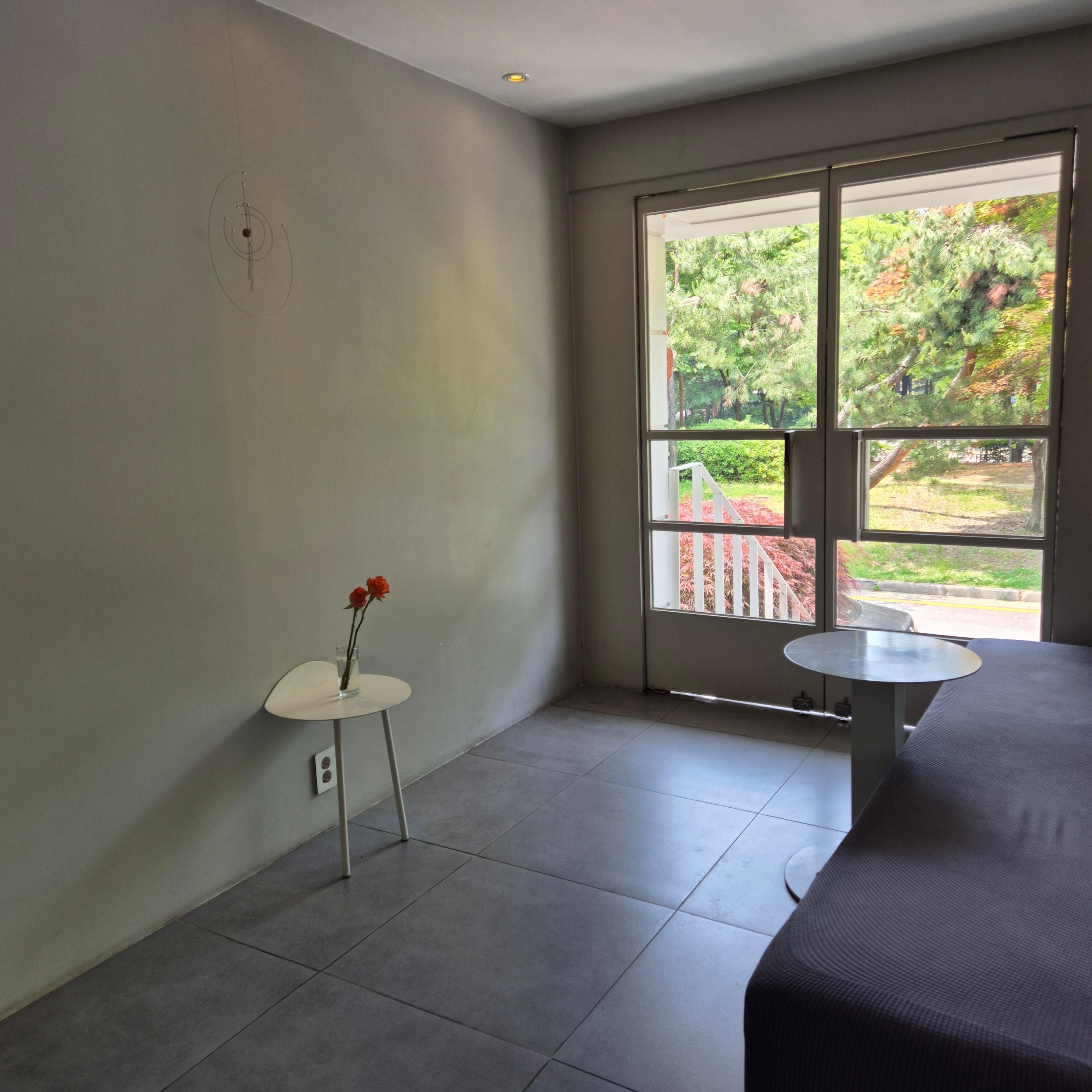 까치울역 카페, SOE카페 후기, 부천 감성카페, 조용한 카페 추천, 수도권 노트북 작업 카페, 까치울 디저트 카페, 서울 외곽 카페 추천, SOE 카페 바닐라라떼, 까치울 케이크 맛집, 혼자 가기 좋은 카페