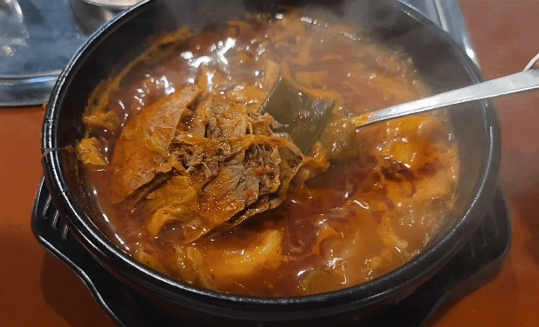 달래해장_특해장국속_고기01