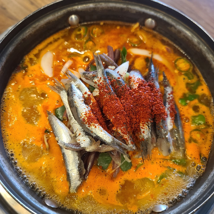 MBC 생방송 오늘 저녁 생멸치쌈밥 콤비식당