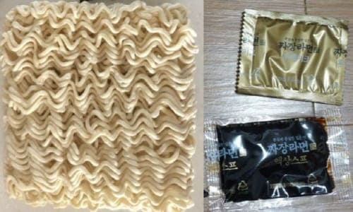 노브랜드짜장라면내용물
