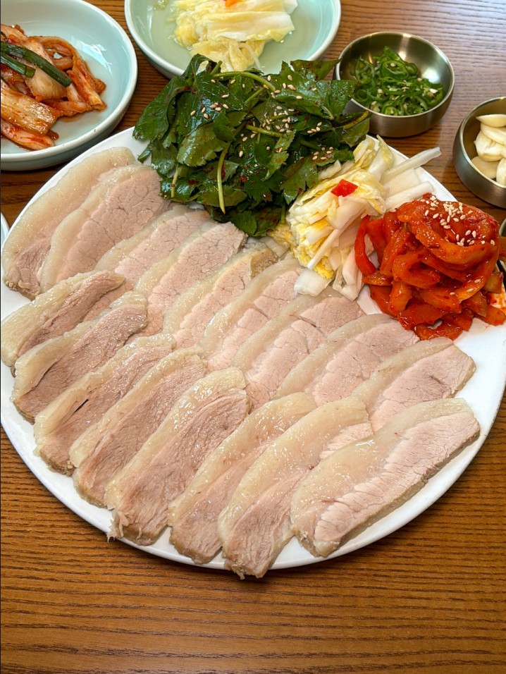 한식 신상 맛집 등장! 글로리 칼국수 잠실본점 솔직리뷰