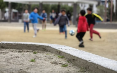 축구하는 아이