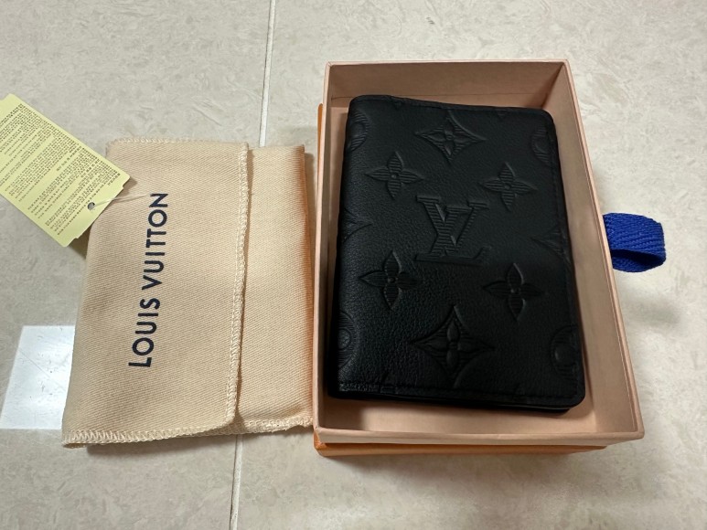 루이비통 포켓 오거나이저 모노그램 섀도우 본품 1