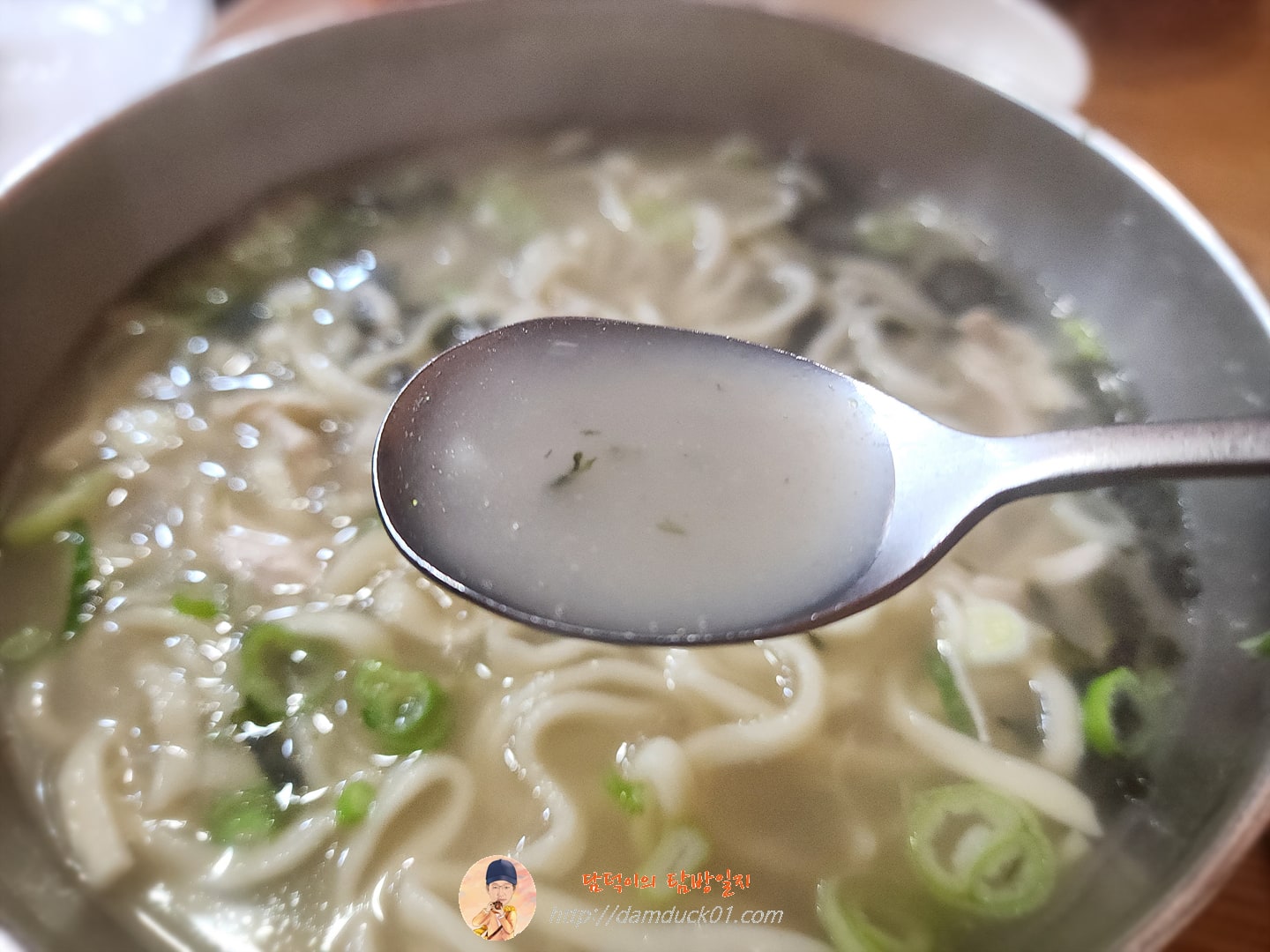 닭칼국수