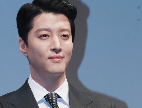 16살 나이 차 넘은 사랑? 이동건·강해림 열애설 및 프로필 관련 사진 2