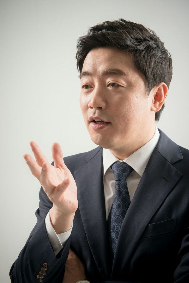 강훈식 국회의원 프로필