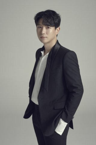 포레스텔라 배두훈 프로필