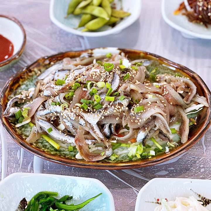 백반기행 조성모 편 생 멸치회 정식 정성가득 계란말이 반찬 경주 맛집 소개