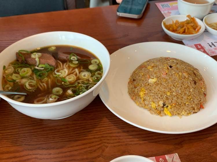 우육면과 볶음밥