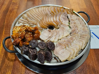보쌈 족발 불족발 순대 한냄비