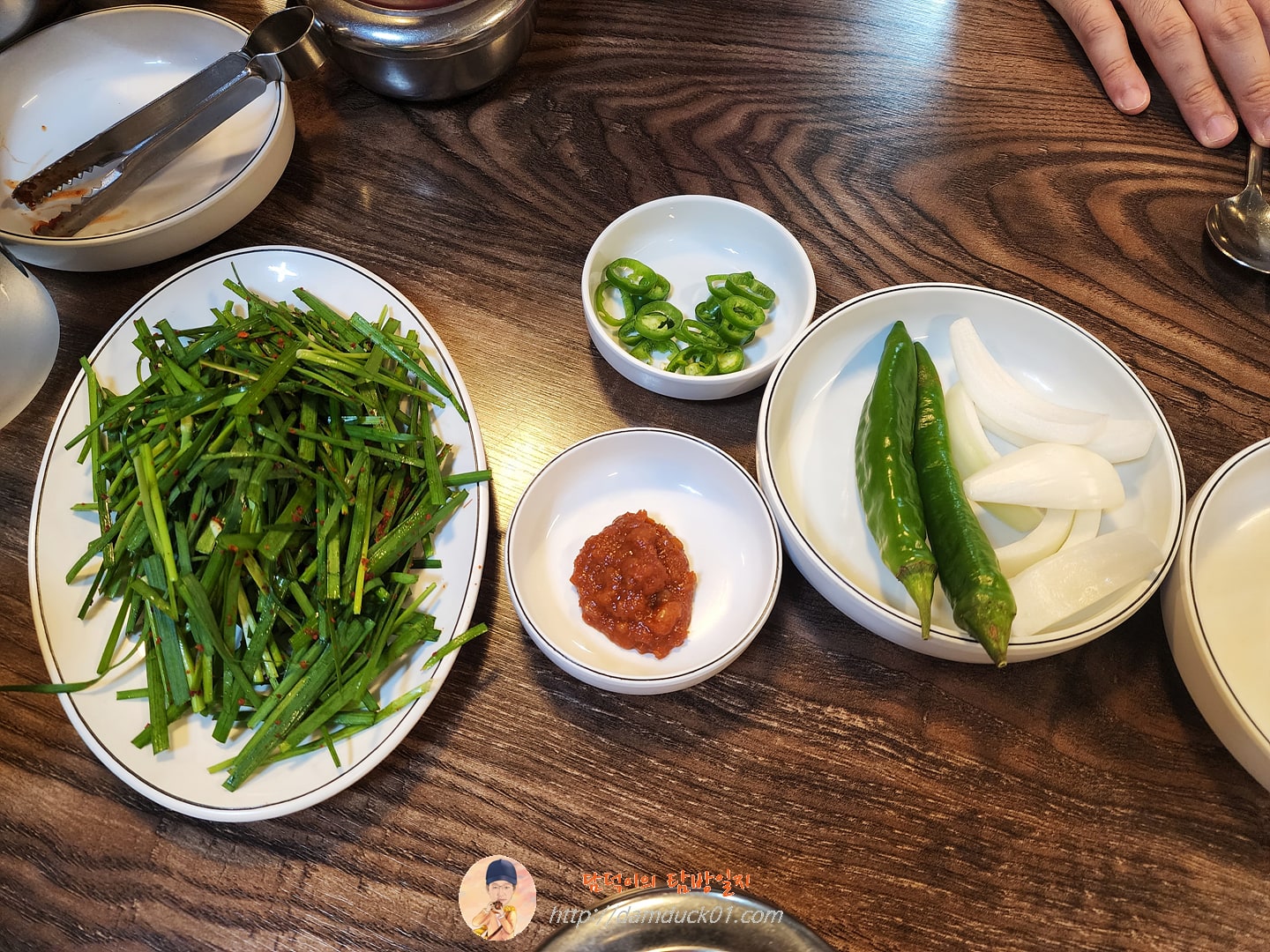 부산돼지국밥 반찬