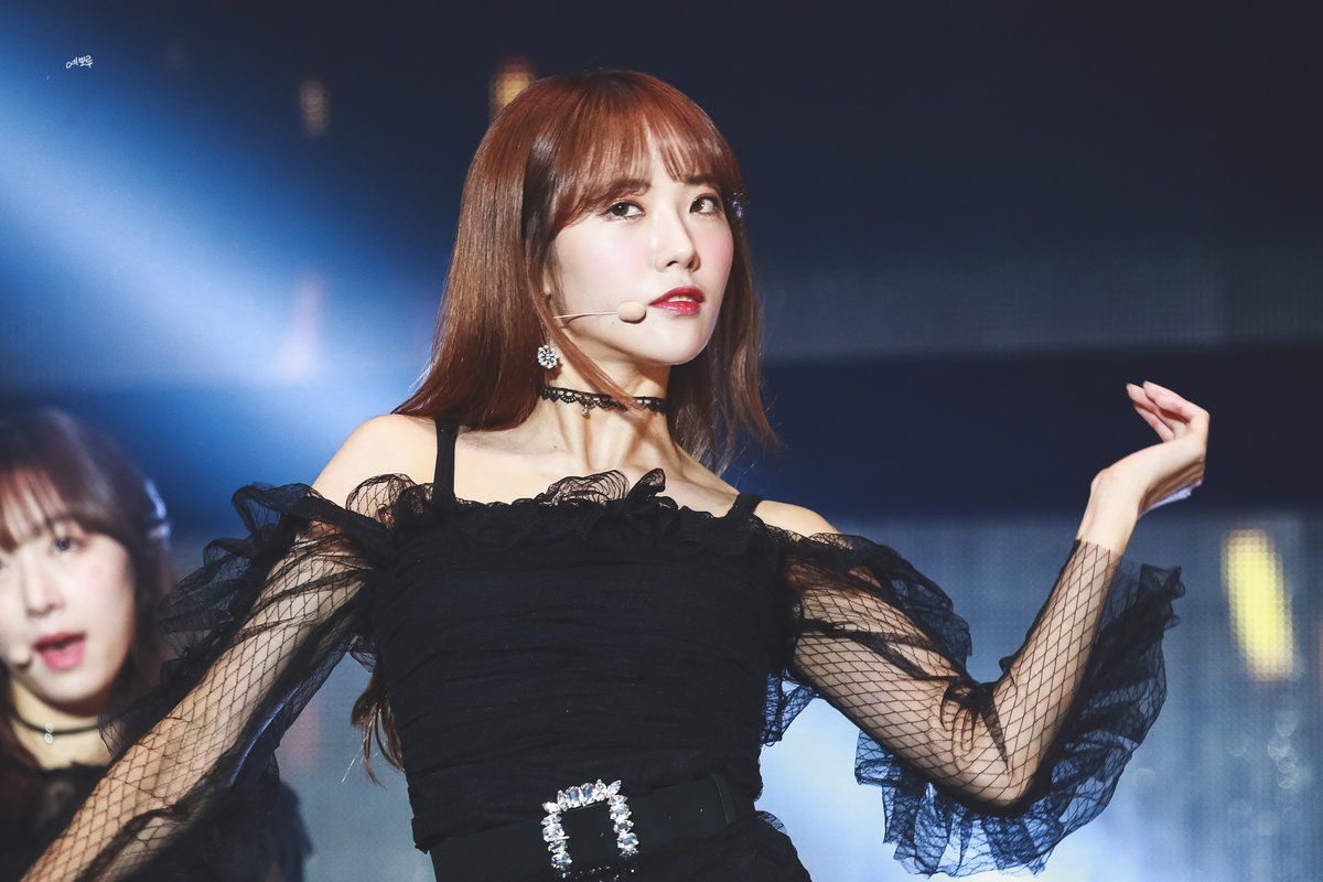 우주소녀 루다 인스타그램 사진 몸매