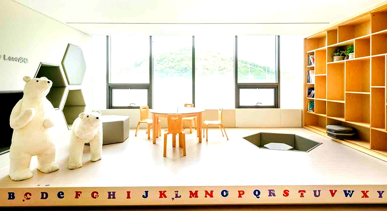 실내 키즈존에서 놀이 프로그램에 참여하는 어린이들. [ⓒ마리나베이 서울 홈페이지]