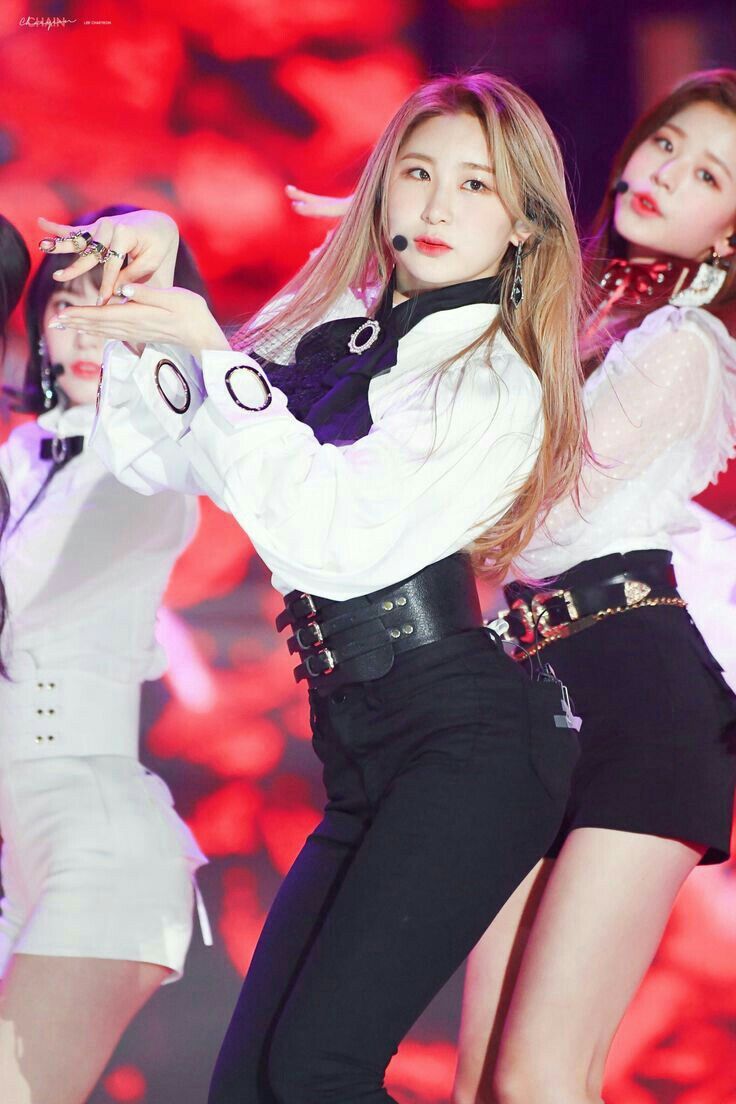 아이즈원 프로듀스48 이채연 사진모음