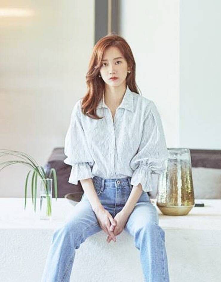 배우-신현빈