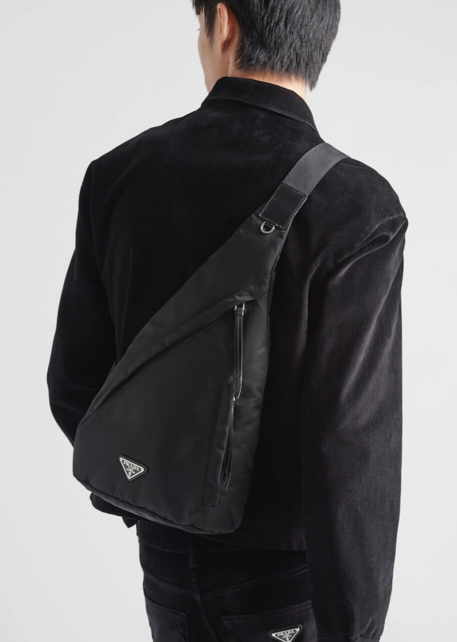 프라다 남자 슬링백 2