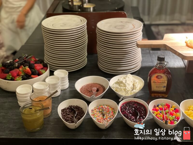 세인트레지스 싱가포르 조식뷔페 핫케이크코너