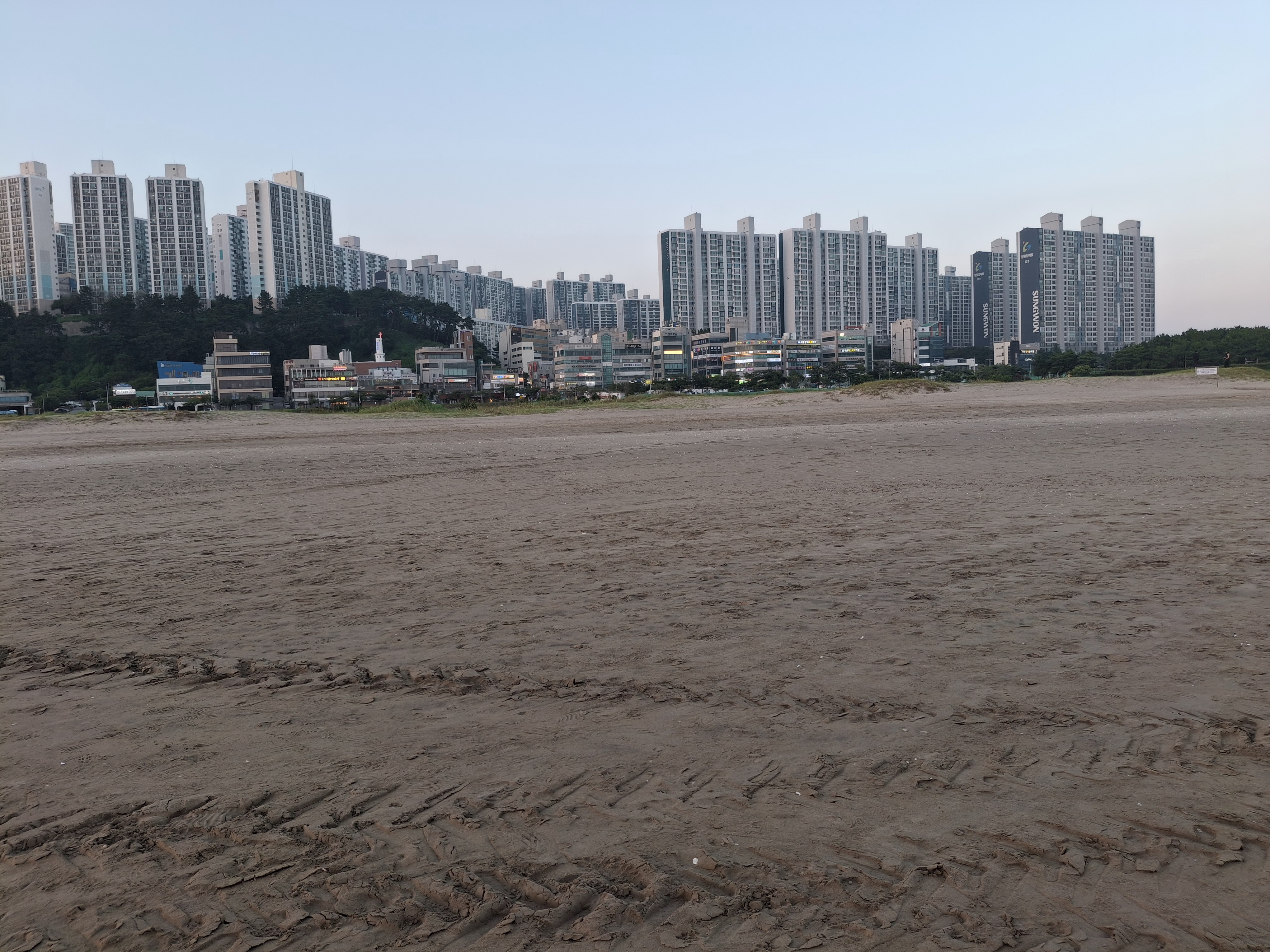 맨발 걷기 좋은 백사장