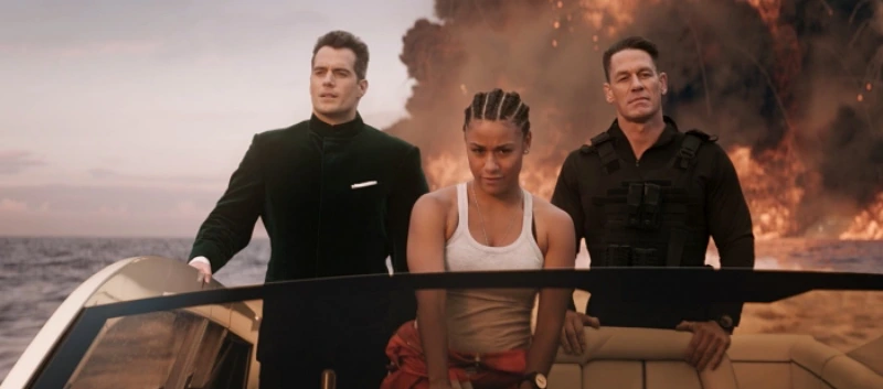 보트를 타고 있는 아가일 주인공들 영화 소개