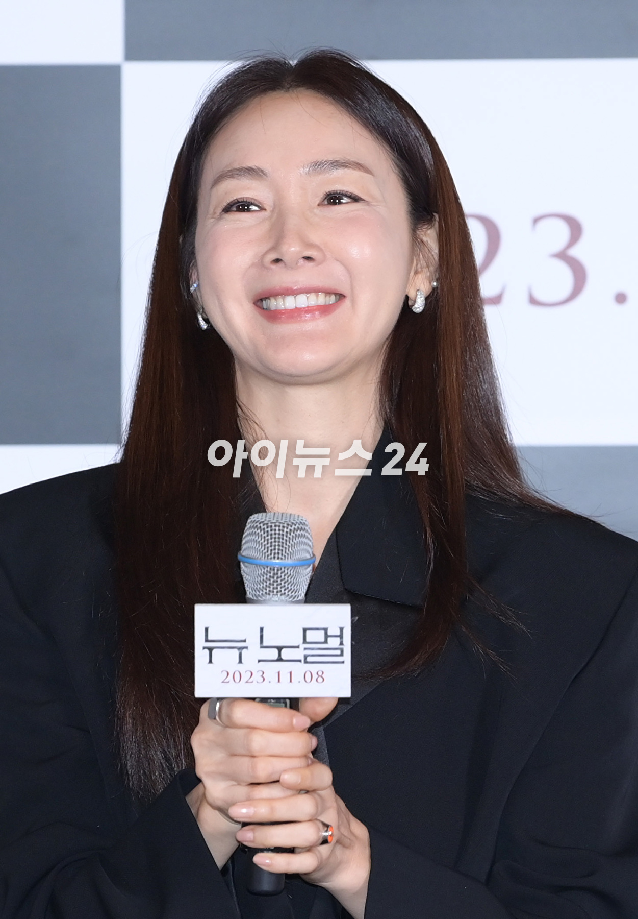 배우 최지우가 27일 오후 서울 CGV 용산아이파크몰에서 열린 영화 '뉴 노멀'(감독 정범식) 언론시사회에 참석하고 있다. [사진=정소희 기자]