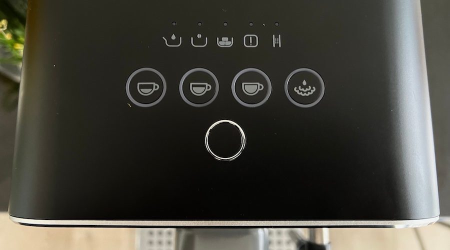 Ulasan Smeg BCC02: Membuat kopi enak tanpa ribet