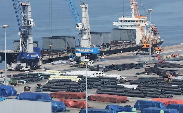 4일부터 관세 50% 시대 돌입…트럼프의 철강 정책, 누구를 위한 선택인가