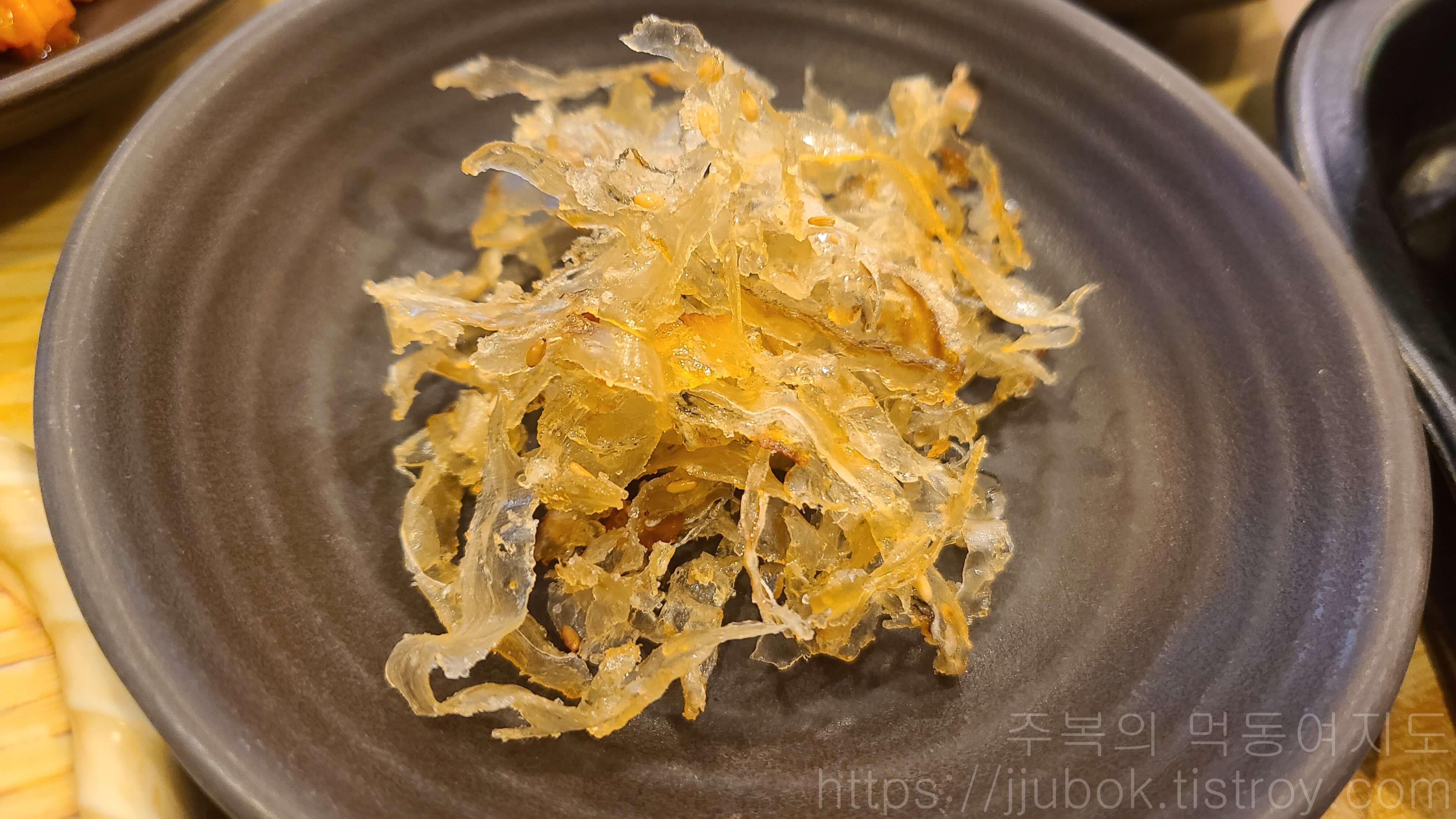 오구당당-밑반찬-오징어실채볶음