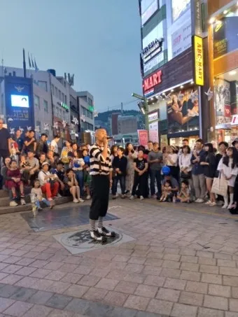 거리 공연 버스킹 매력과 전국 명소 추천 예술의 길거리 무대_4