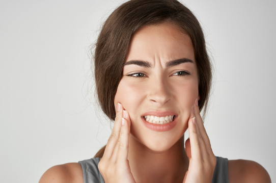 턱이 아플때 어디로 가야 해? 구강내과 vs 구강외과 차이