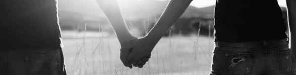 명언 모음: 사랑은 주는 것이 받는 것보다 더 큰 기쁨을 준다