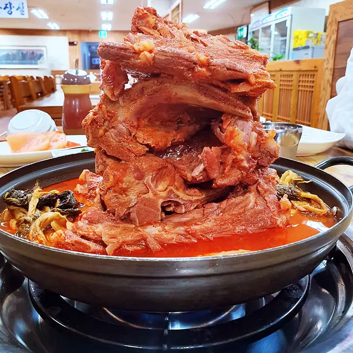 생방송오늘저녁 평택 소사벌 뼈다귀 감자탕 끝판왕 산더미 뼈탑 전골 맛집 추천