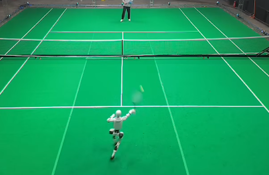 테니스 치는 로봇