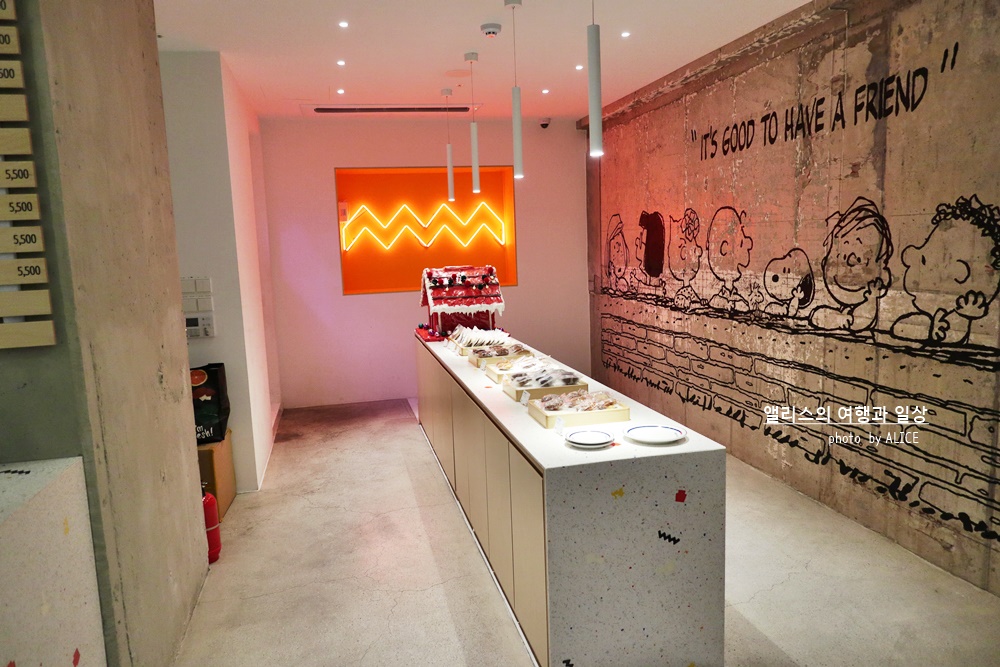 해운대 스누피플레이스, 부산 스누피카페에서 스누피와 친구들을 디저트로 즐겨요. 메뉴 가격 위치, 아쉬운 점