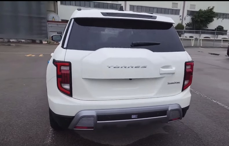 [신차구매추천] 가성비 좋은 SUV 실물이 멋진 토레스 가격표, 연비, 실내, 사전예약